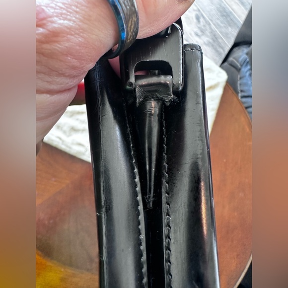 Gucci D-RING LEATHER HANDBAG GUC - Picture 15 of 17